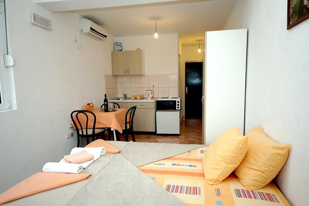 Apartmani Neda Bane Petrovac Szoba fotó